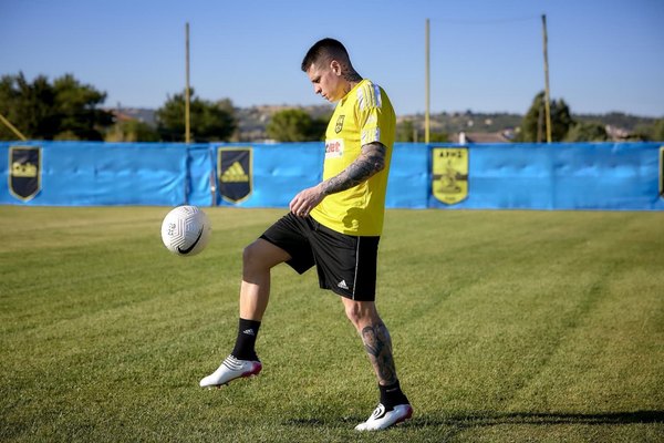 Juan Manuel Iturbe, muy ilusionado por 'grandes cosas' en Grecia