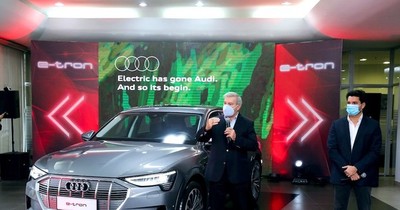 La Nación / Audi muestra el futuro con la llegada del e-tron 100% eléctrico