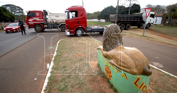 La Nación / Advierten que cierre de rutas perjudica a la economía local