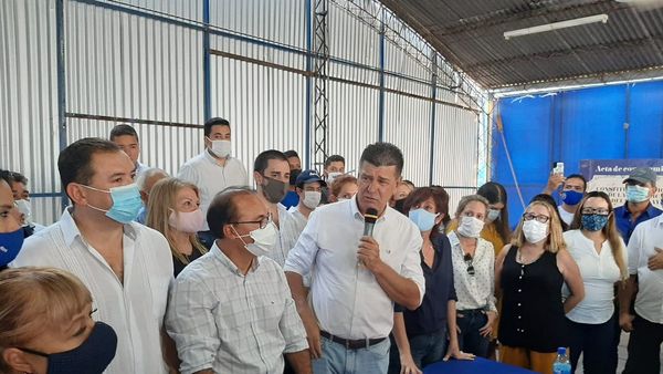 Oposición presenta denuncia por deudas en Itaipú y Yacyretá
