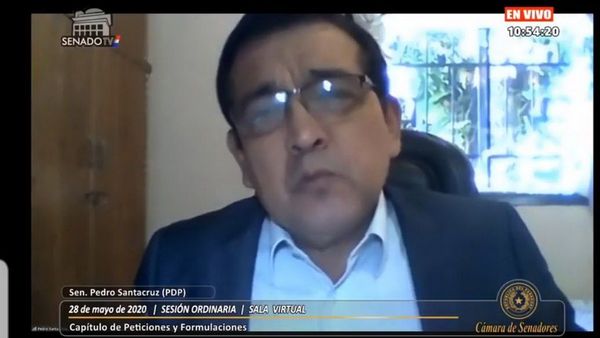 Santacruz cuestiona el nuevo reglamento de ternas del CM