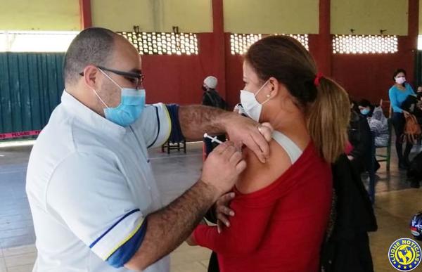 Vacunación avanza esta semana con segundas dosis de Pfizer •