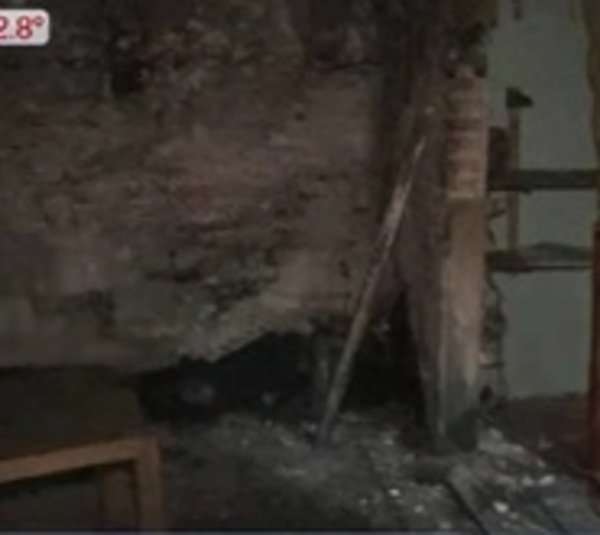 Casillas son consumidas por fuego en Mercado de Luque - Paraguay.com