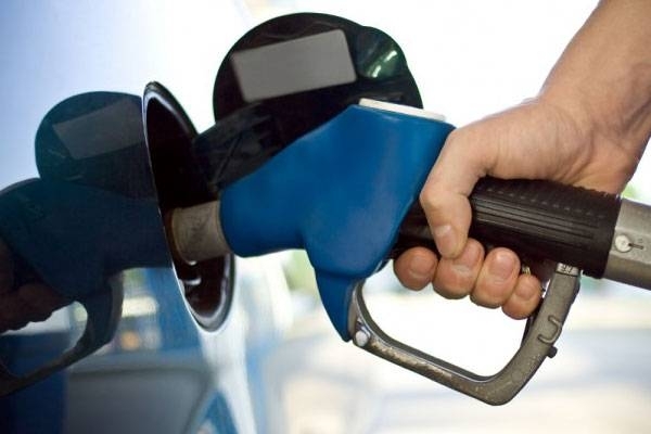 Diario HOY | Alto Paraná, al borde de quedar sin combustible por culpa de camioneros