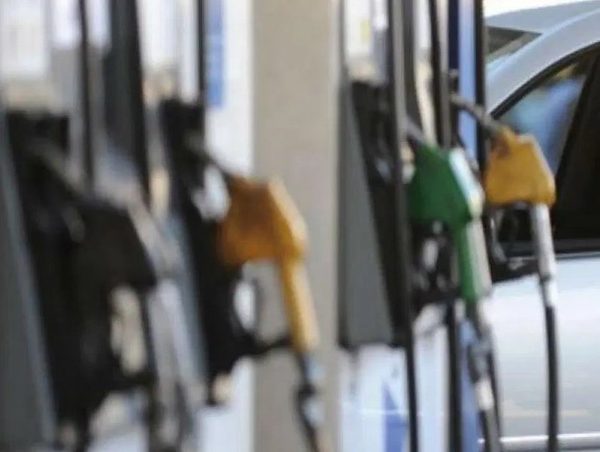 En varias zonas del país se resiente la falta de combustible, según Apesa · Radio Monumental 1080 AM