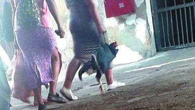 Quiso meter un gallo de riñas a Tacumbú