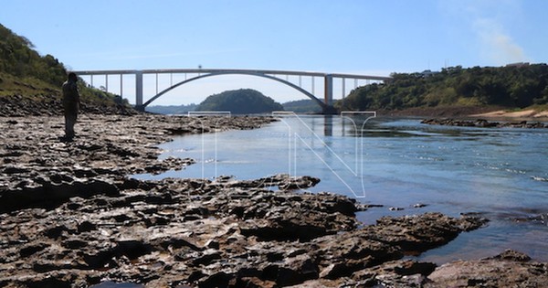 La Nación / Empresas presentaron ofertas para dragado del río Paraná