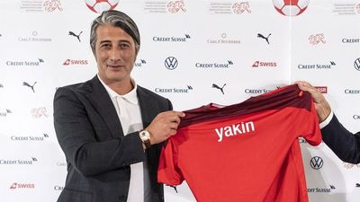Murat Yakin asume como seleccionador de Suiza