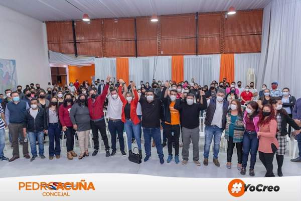 Pedro Acuña se reúne con directivos de AEDE y habló sobre proyectos para el sector educativo - La Clave