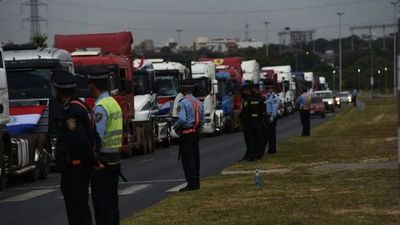 Senado convoca a sesión extra para analizar propuesta de camioneros