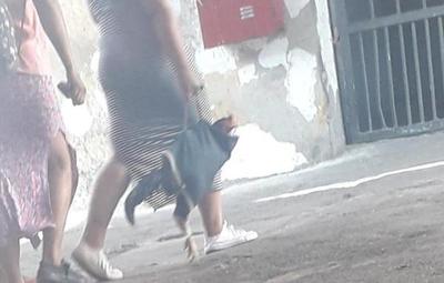 Intervienen penal de Tacumbú tras ingreso de gallos para riña