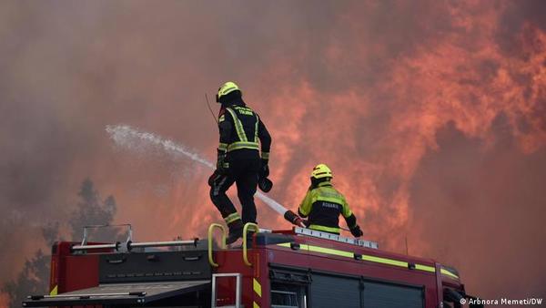 La UE y Estados miembro refuerzan operaciones de extinción de incendios en el Mediterráneo