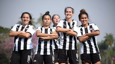 Libertad-Limpeño golea a Cerro Porteño y es único líder