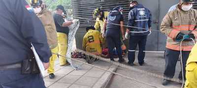 Hombre fallece tras caer del viaducto de Madame Lynch | Ñanduti