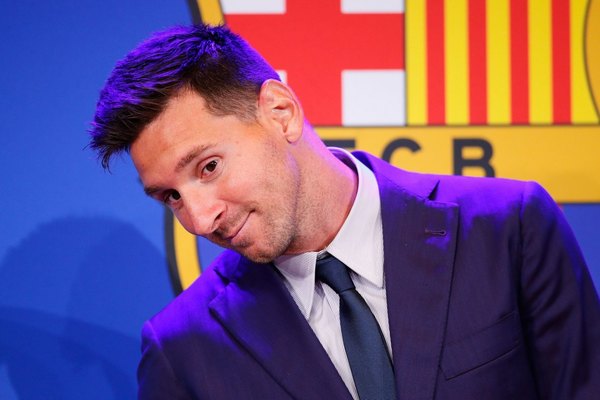 Luego de despedirse del Barcelona, Messi se hace esperar en París