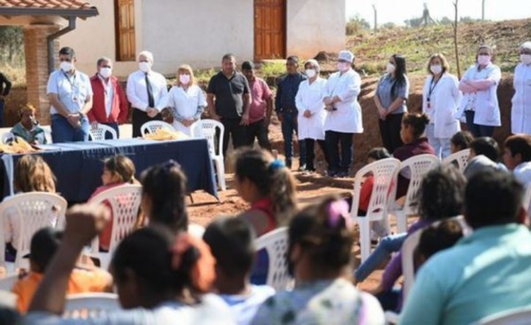 Conmemoran Día de los Pueblos Indígenas con asistencia sanitaria