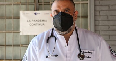 La Nación / Neumólogo: “Las vacunas no producen covid-19”