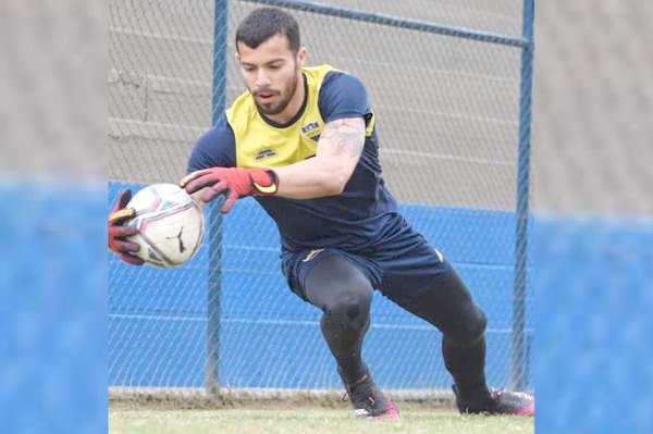 Crónica / PEDRO GONZÁLEZ: “VINE A TRIQUI PARA TENER MÁS MINUTOS”