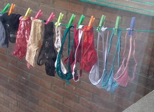 Crónica / Cuelga tangas para tentar a novio ajeno
