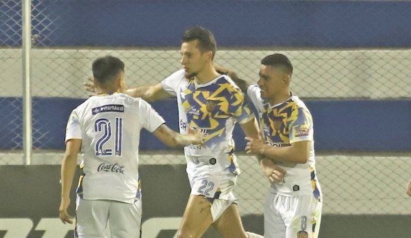 Crónica / ENRIQUE BORJA. “Zlatan” no descarta volver al Ciclón