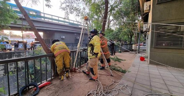 La Nación / Hombre muere tras caer aparentemente del viaducto Madame Lynch