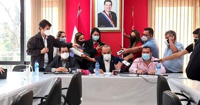 La Nación / Diputados de Honor Colorado anuncian rechazo de ley de fletes