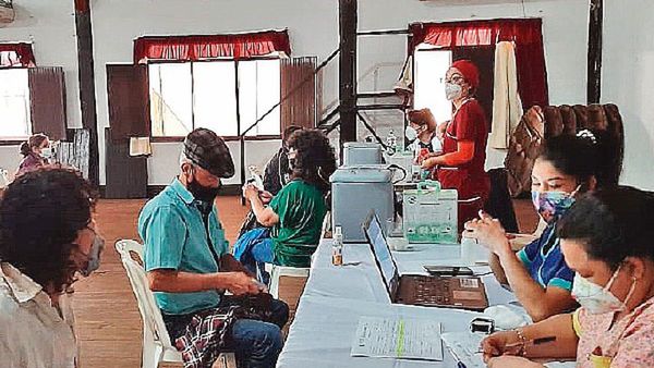 Vacunatorio de Colonias Unidas funciona en el Club Alemán