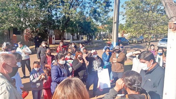 Denuncian sobrefacturación y mala calidad de kits en Carmen del Paraná