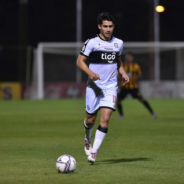 Olimpia, el más efectivo en cuartos - Fútbol - ABC Color