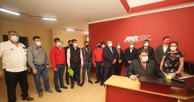 La Nación / Consejo de Seccionales pide convocar a cumbre partidaria
