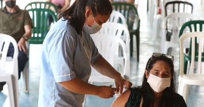 La Nación / Salud insiste en vacunación y cumplir con medidas