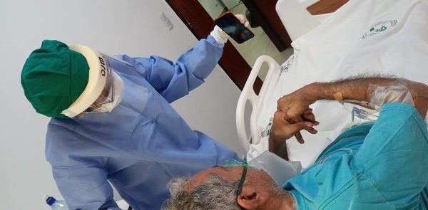 Vídeollamadas en Ingavi entre pacientes y familiares van en aumento