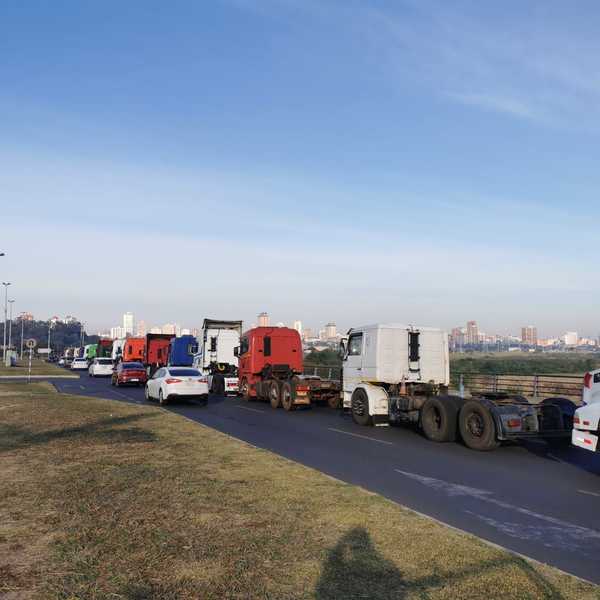 Camioneros denuncian que hay “una campaña muy fuerte para boicotear” la movilización | Ñanduti