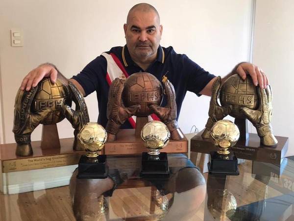 "Fuera FGuasu de Paraguay, Paraguay jamás va a ser Cuba o Venezuela”, sostuvo Chilavert en la redes