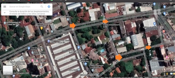 BACHEO “URGENTE” en CDE se hizo en “esquina” formada por calles PARALELAS