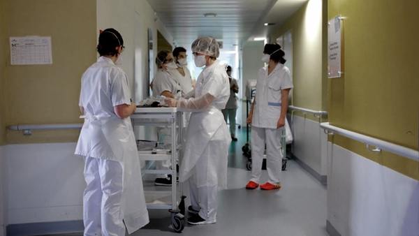 Ley de Consolidación Económica podría arriesgar la profesionalización de la carrera de enfermería | Ñanduti