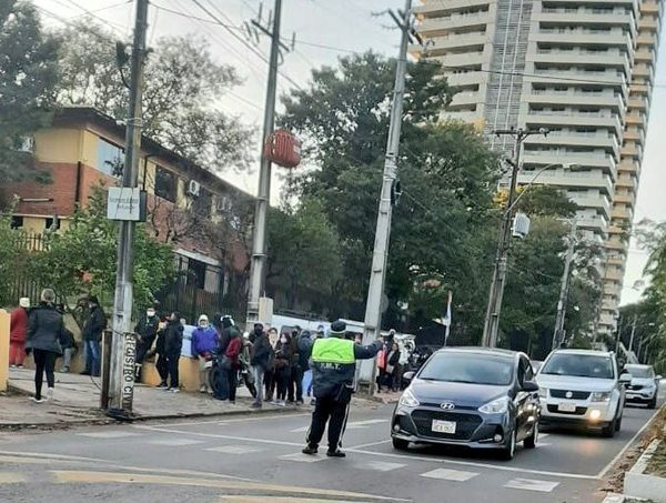 Calles del microcentro bloqueadas por movilizaciones · Radio Monumental 1080 AM