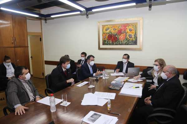 MEC y Hacienda proponen modificación de ley de consolidación económica en favor de docentes | .::Agencia IP::.
