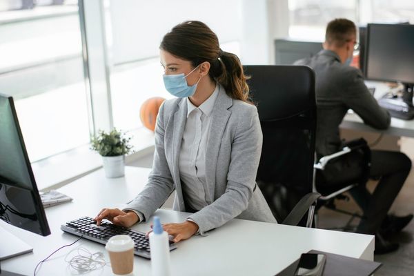 COVID-19: Eliminan obligatoriedad de trabajo en cuadrillas y anuncian más vacunas para segundas dosis - MarketData