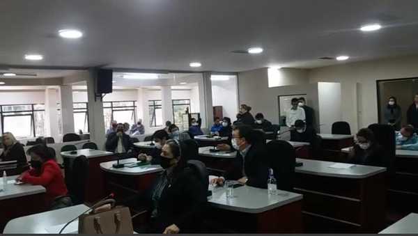 Concejales eligen a Gustavo Soria como titular de la Junta Departamental - La Clave