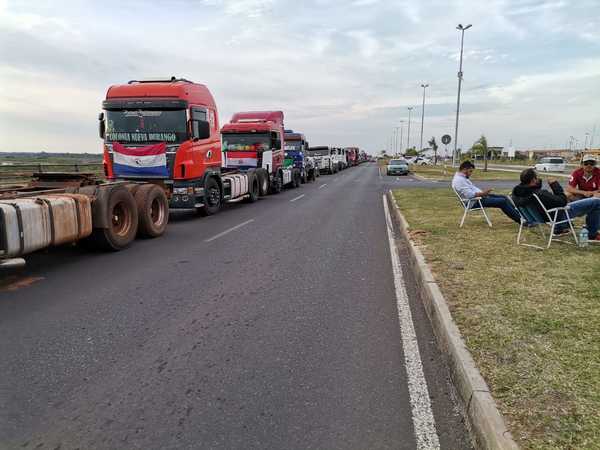 Crean comité técnico para destrabar conflicto con camioneros - Megacadena — Últimas Noticias de Paraguay