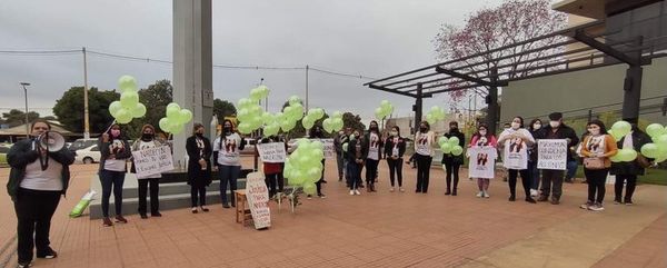 Activistas piden justicia en caso de asesinato de niña Naydelin - ABC en el Este - ABC Color