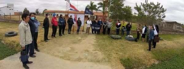Docentes del Chaco y el Este del país también protestan por salario justo