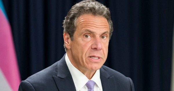 Gobernador de Nueva York finalmente dimite tras escándalo de acoso sexual: “Asumo toda la responsabilidad por mis acciones” - SNT
