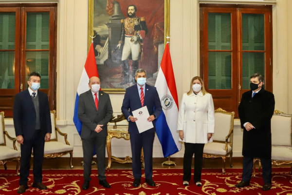 Estado paraguayo recibe como propios 15 inmuebles incautados del crimen organizado