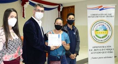 Alumnos de Informática Básica recibieron sus certificados en Pedro Juan Caballero