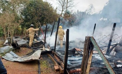 Fuga de gas causa voraz incendio de una vivienda