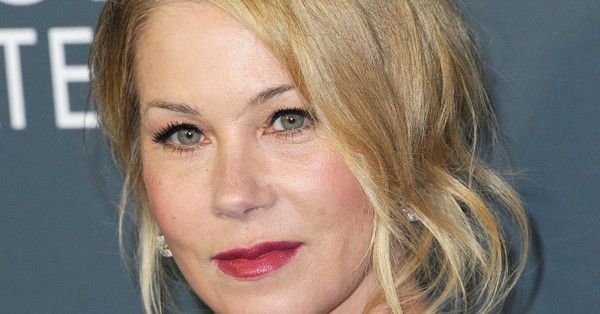 Christina Applegate reveló que padece esclerosis múltiple - C9N