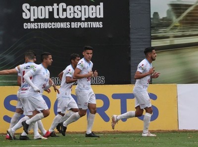Resistencia clasifica a 16vos. de final - APF