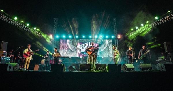 La Nación / Fernando de la Mora: bomberos organizan show musical para comprar herramientas y arreglar móviles